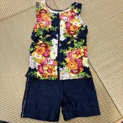 花柄タンクトップとショートパンツセット　水着