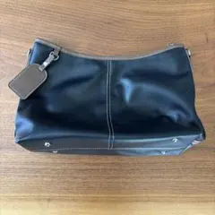 黒レザー風ショルダーバッグ