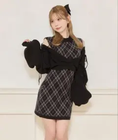 レイヤード風ニットワンピース