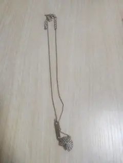 【kate spade】 リーフモチーフ ネックレス