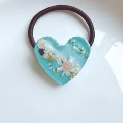 ハンドメイド レジン ヘアゴム 花 ハート 2点セット - メルカリ