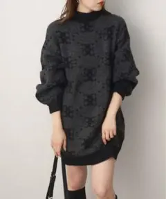 chico 総柄ニットミニワンピース