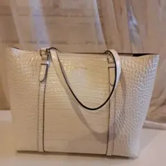 ホワイト クロコダイル風 ショルダーバッグ