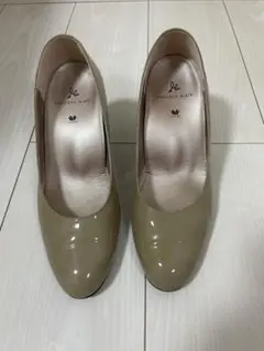 success walk ベージュ エナメルパンプス　23EEのサムネイル