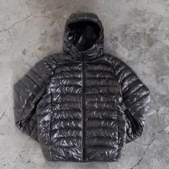 ダウンジャケットテカテカ