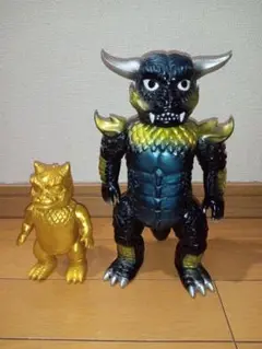 プルガサリ 伝説の大怪獣 ソフビフィギュア Tシャツ DVD 3点セット プルガサリ 伝説の大怪獣 ソフビフィギュア Tシャツ DVD 3点