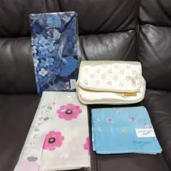 ハンカチ・手ぬぐいセットとミニポーチ