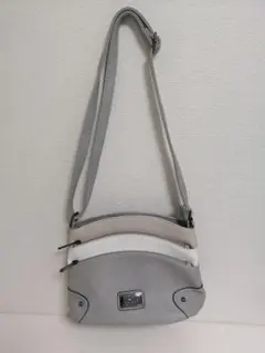 グレー 3層構造 ショルダーバッグ（Latviaで購入）