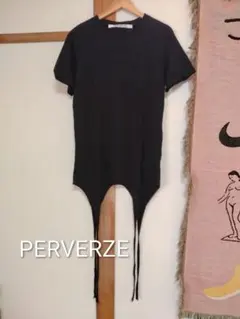 PERVERZE パーバーズ Double Strap Tシャツ Blackのサムネイル