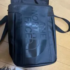 THE NORTH FACE ブラックショルダーバッグ