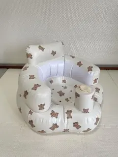 クマのイラスト付きインフレータブルベビーチェア