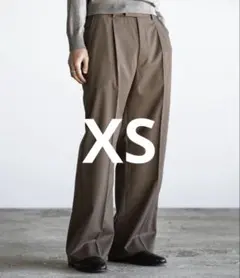 TECH WOOL GABARDINE STRAIGHT SLACKSのサムネイル
