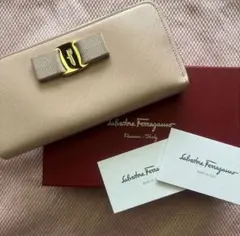 サルヴァトーレ・フェラガモ　長財布　本革 お値下げ中のサムネイル