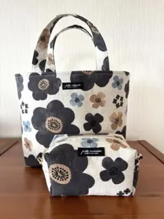ランチバッグ　トートバッグ　ポーチ　セット　花柄　プレゼントやお返しにも♪