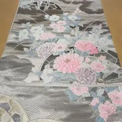 六通袋帯　正絹　牡丹、藤の花、雲、波、御所車などの柄