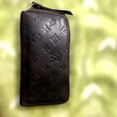 LOUIS VUITTON 長財布外チャック閉まりません。封鎖できません。のサムネイル
