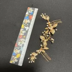 金色の葉とパールのヘアアクセサリー