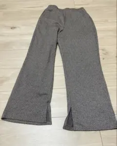 しまむら てらさんのヘリンボンパンツ