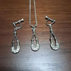 ネックレス イヤリング セット シルバーカラーのサムネイル