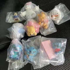 ディズニーフィギュア　ガチャ　9つ
