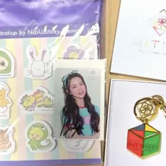 マヤ直筆サインカード付きNiziU WithU早期入会特典セット