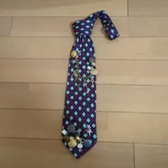 リメイクネクタイ　アクセサリーネクタイ　古着リメイク　個性派　ネクタイ