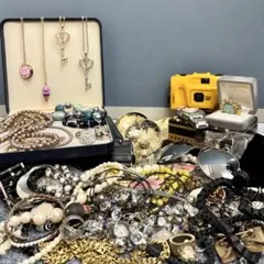 2026年最新】ビンテージアクセサリーまとめ売りの人気アイテム - メルカリ
