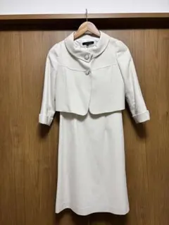 【セレモニーワンピーススーツ】