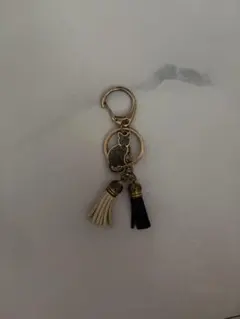 猫モチーフ タッセル付き キーホルダー