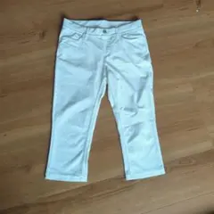 クロッシー ホワイト クロップドパンツ Mのサムネイル