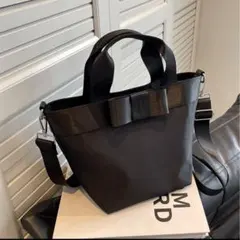 Item thumbnail for item b6638c96-ce80-45d0-b45b-2e117b4b0567