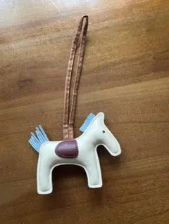 馬型の合成皮革小物