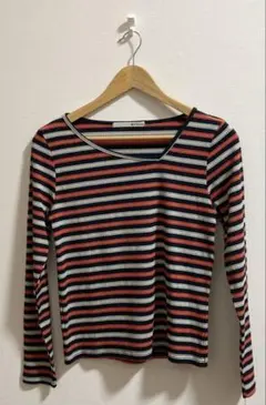 【【 新品未使用 月末セール 】】マルチボーダーリブトップス　変形ネック