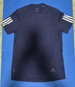 adidas ネイビー ショートスリーブ Tシャツ