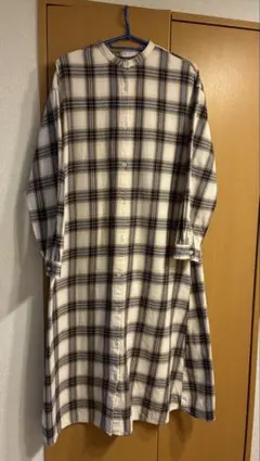 チェック柄ロングシャツ