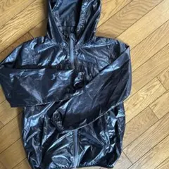UNIQLO 薄手ウィンドブレーカー　黒　140