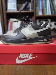 NIKE AIR FORCE 1 ブラウン ベージュ スニーカー