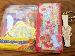 カプセルトイ　プリキュアチャーム