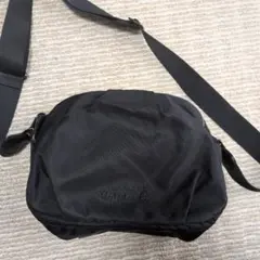 Agnès b. ブラックショルダーバッグ