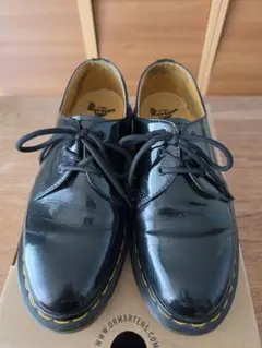 Dr. Martens DUPREE ポインテッドトゥシューズ - メルカリ