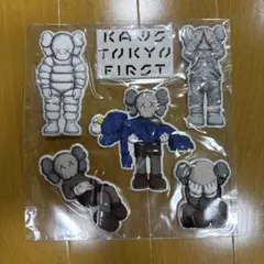 kaws ぷっくりシール新品未使用