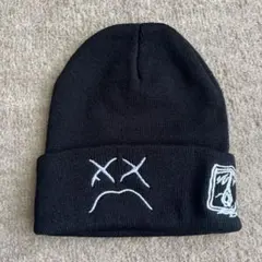 刺繍デザイン 黒 ニット帽