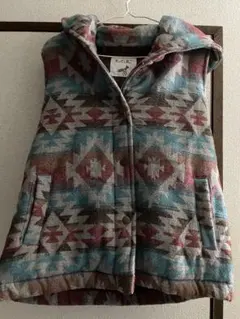 フード付き中綿ベスト