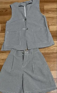 GU TEEN ベスト　ショートパンツ セットアップ