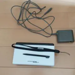 【ソフト4本付き】ニンテンドーDS ミステリー4本付き