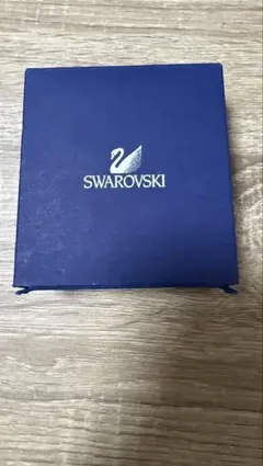 SWAROVSKI CRY/RHS ピアス