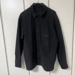 ブラック ボタンシャツ フロントポケット付き