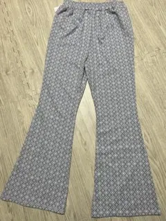 しまむら フレアパンツ