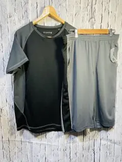 美品GU スポーツウェアセット Tシャツとスポーツハーフパンツ　 黒とグレー　L