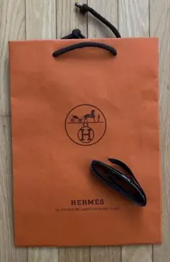 HERMÈS オレンジ ショッパーとリボン